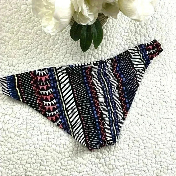 Bar III Geometric Medium Cut Ruched Back Bikini Bathing Suit Bottoms Size L - Picture 5 of 11